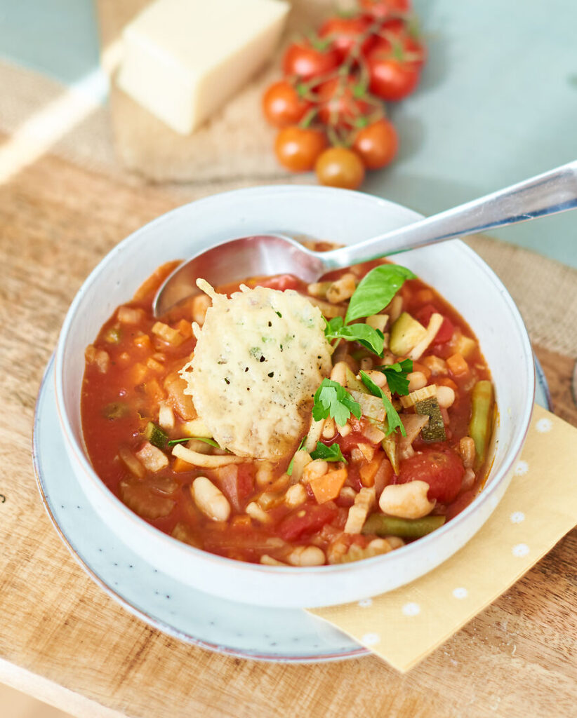 Parmesanskall i minestrone