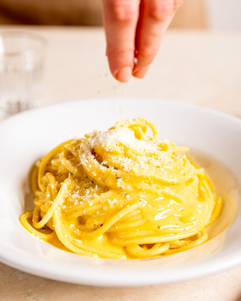 Parmesanskall til pastasaus