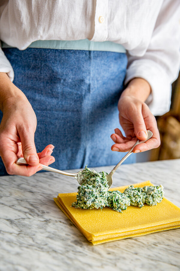 Ricotta- og spinatblanding på lasagnefat