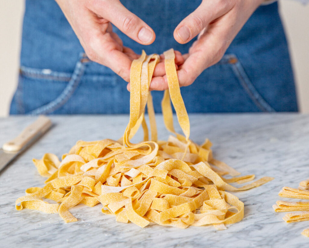 Det er bare å lage tagliatelle selv