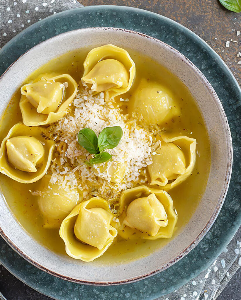 Tortellini i brodo
